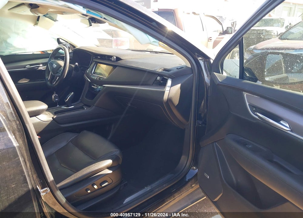 2017 CADILLAC XT5 PREMIUM LUXURY VIN: 1GYKNCRS8HZ304694