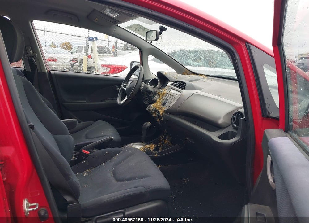 2011 HONDA FIT SPORT VIN: JHMGE8H52BC024976