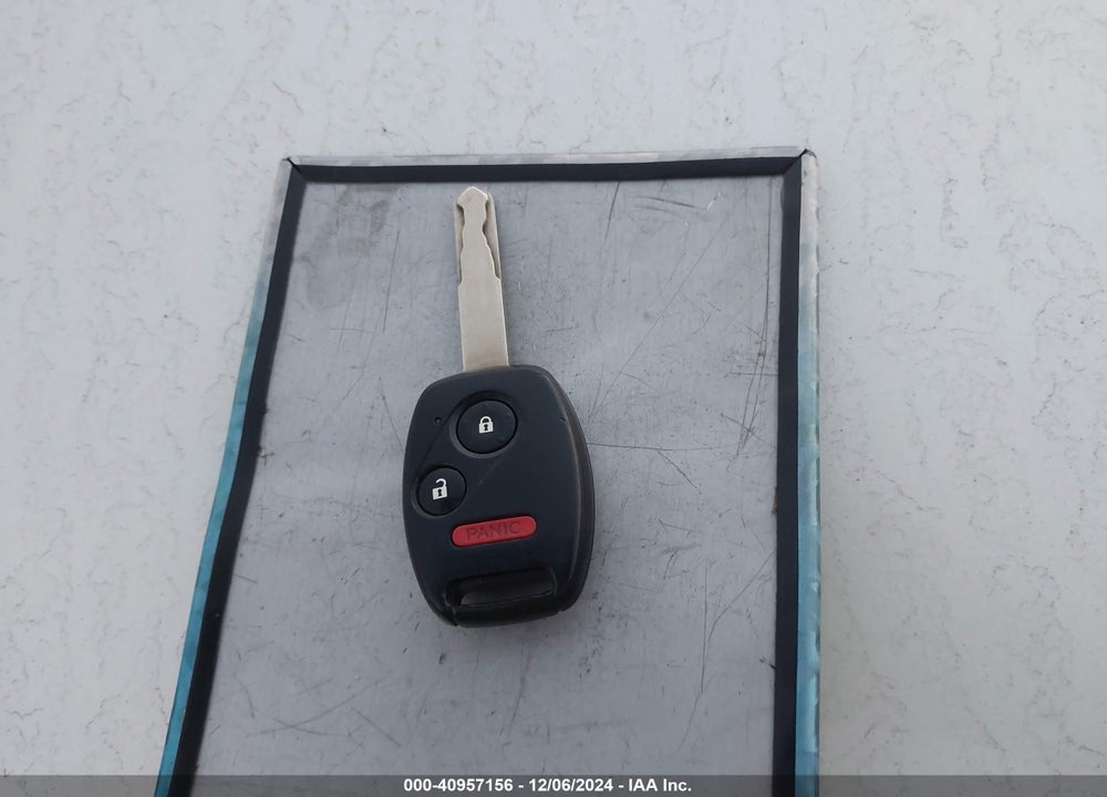 2011 HONDA FIT SPORT VIN: JHMGE8H52BC024976