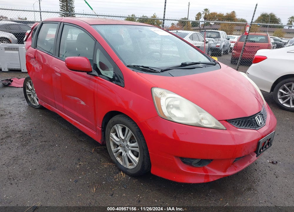 2011 HONDA FIT SPORT VIN: JHMGE8H52BC024976