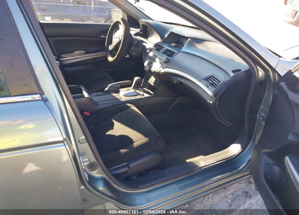 2010 HONDA ACCORD 2.4 EX VIN: 1HGCP2F71AA125868