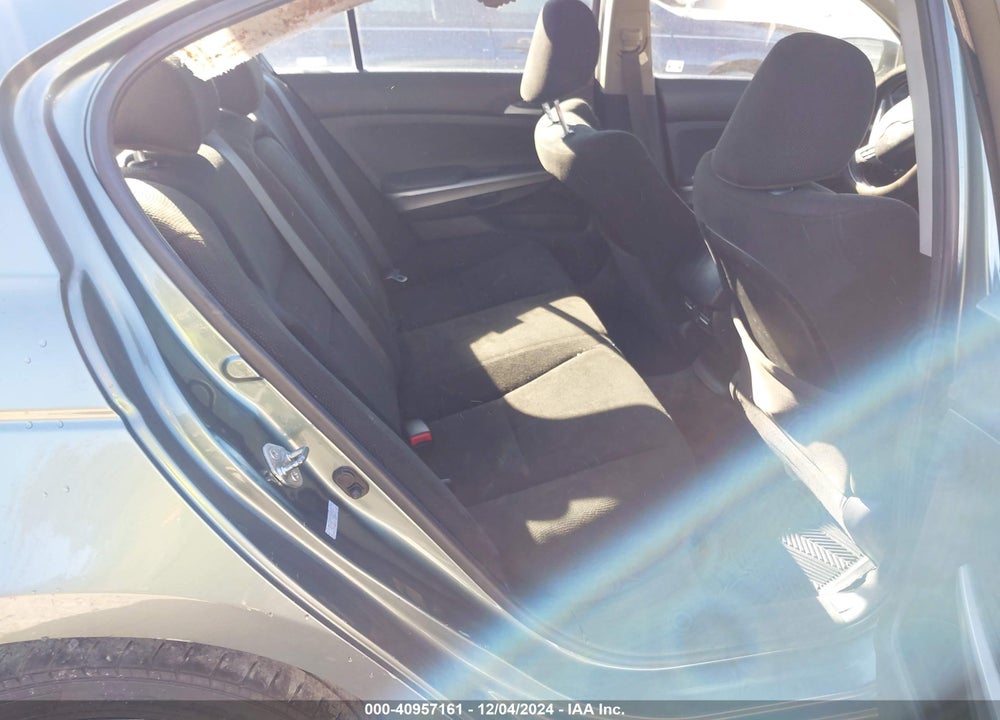 2010 HONDA ACCORD 2.4 EX VIN: 1HGCP2F71AA125868