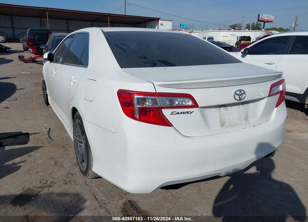 2014 TOYOTA CAMRY SE VIN: 4T1BF1FK9EU734377