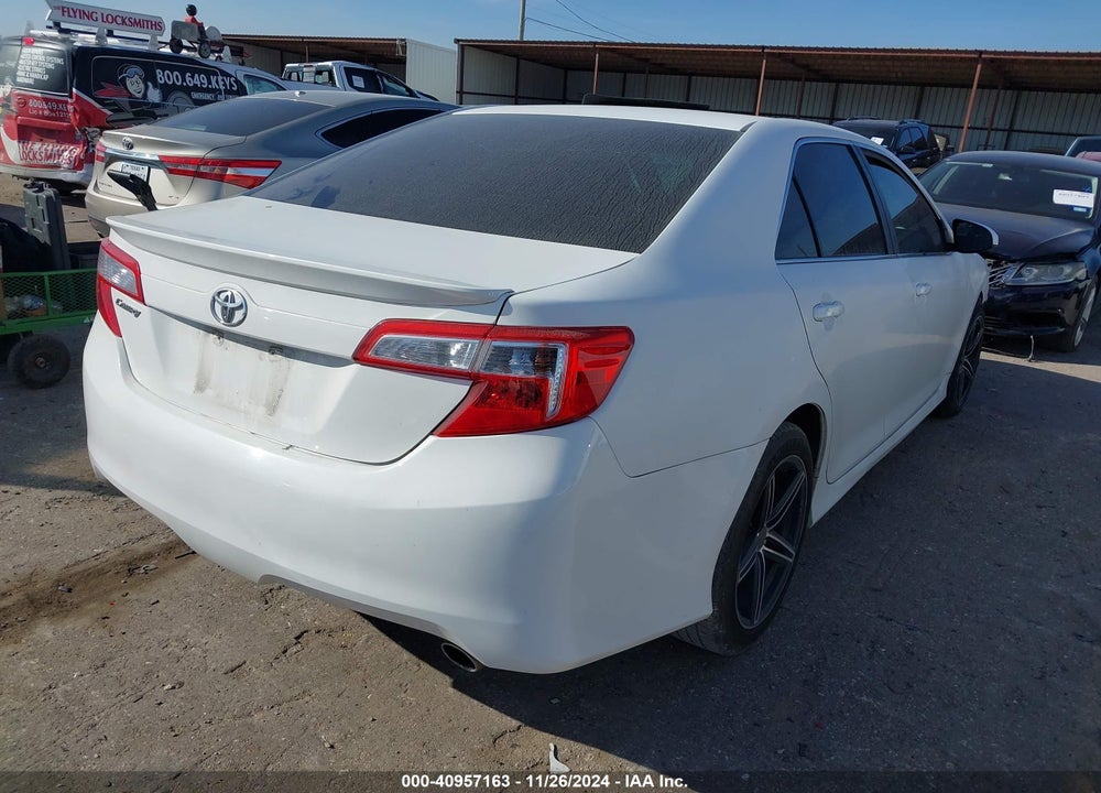 2014 TOYOTA CAMRY SE VIN: 4T1BF1FK9EU734377