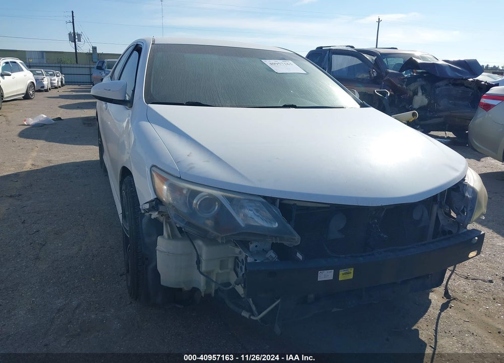 2014 TOYOTA CAMRY SE VIN: 4T1BF1FK9EU734377