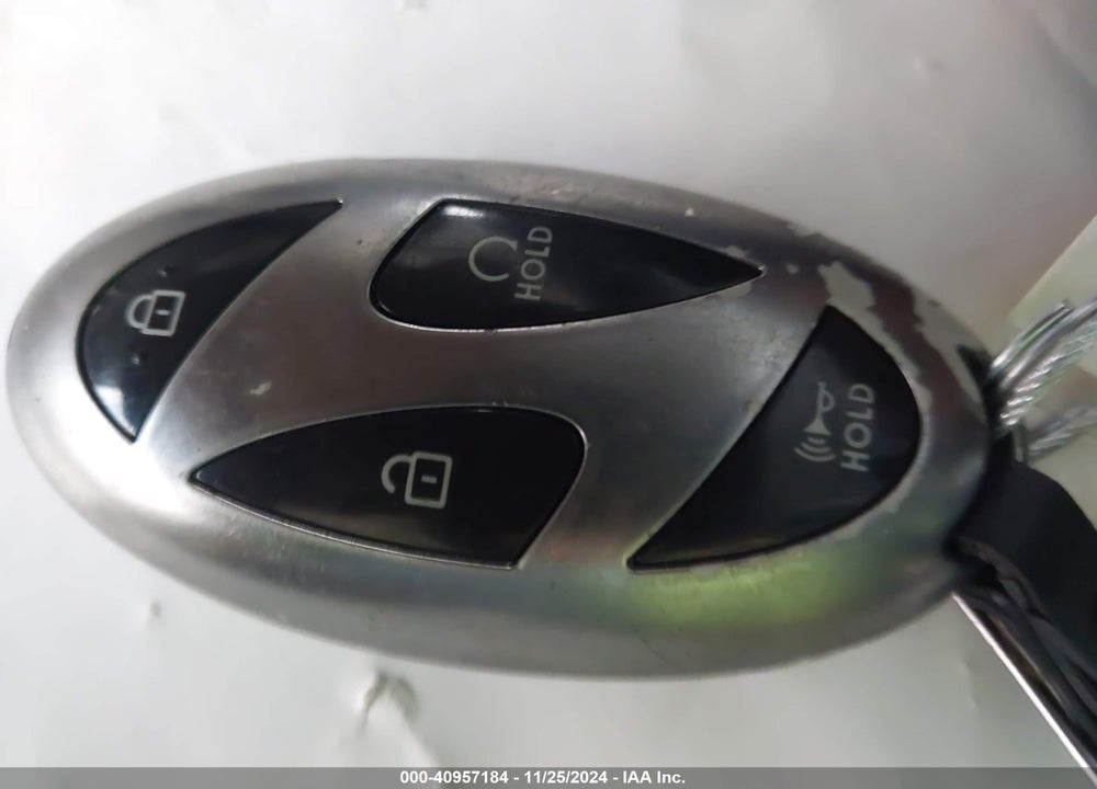 2024 HYUNDAI ELANTRA VIN: KMHLM4DG9RU730636