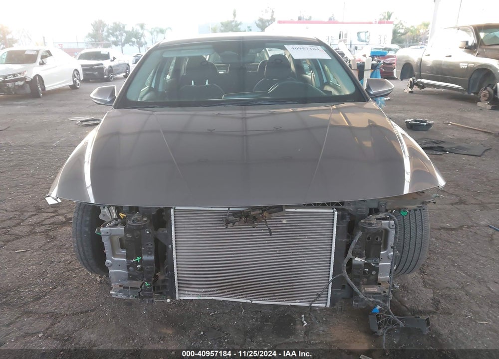 2024 HYUNDAI ELANTRA VIN: KMHLM4DG9RU730636