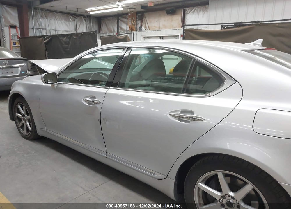 2008 LEXUS LS 460 VIN: JTHBL46F585055186