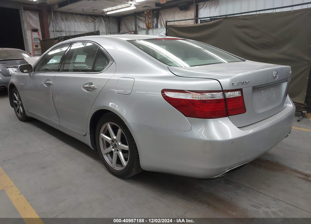 2008 LEXUS LS 460 VIN: JTHBL46F585055186