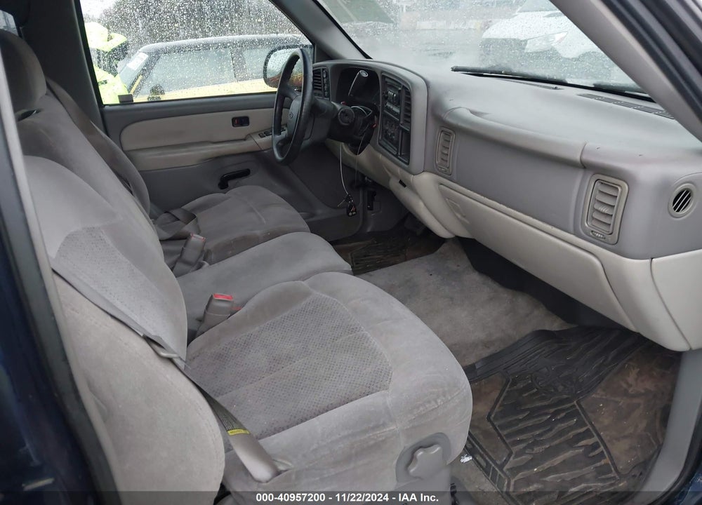 2000 CHEVROLET TAHOE ALL NEW LS VIN: 1GNEK13T8YJ179364