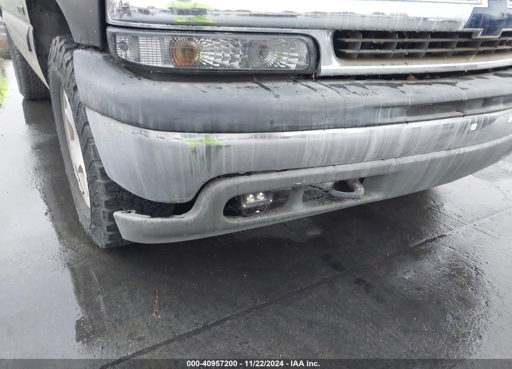 2000 CHEVROLET TAHOE ALL NEW LS VIN: 1GNEK13T8YJ179364
