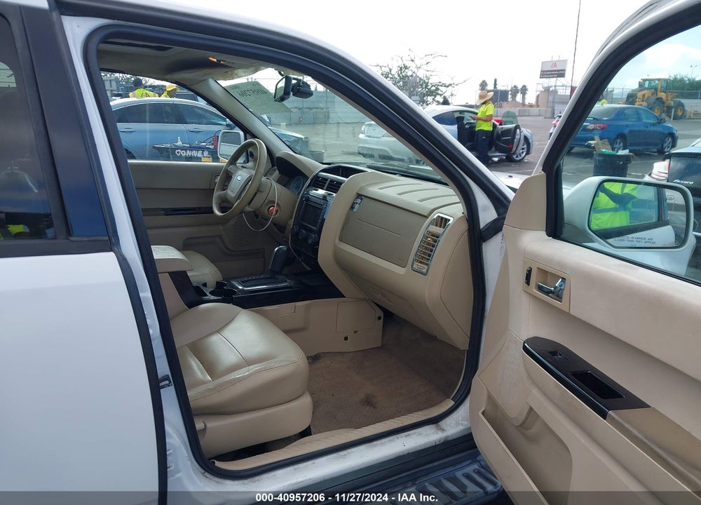 2008 FORD ESCAPE LIMITED VIN: 1FMCU04118KB12368