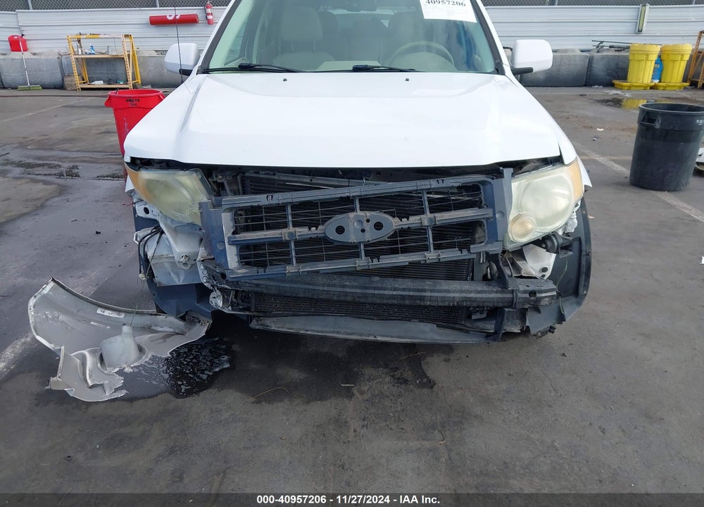 2008 FORD ESCAPE LIMITED VIN: 1FMCU04118KB12368