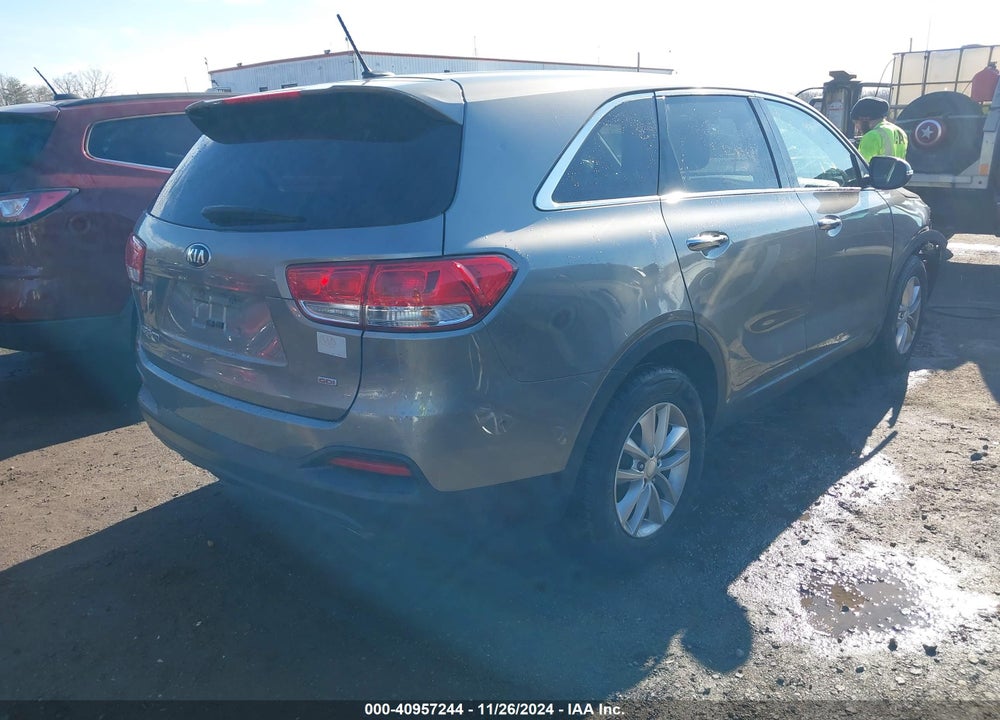 2016 KIA SORENTO 2.4L L VIN: 5XYPG4A38GG124791