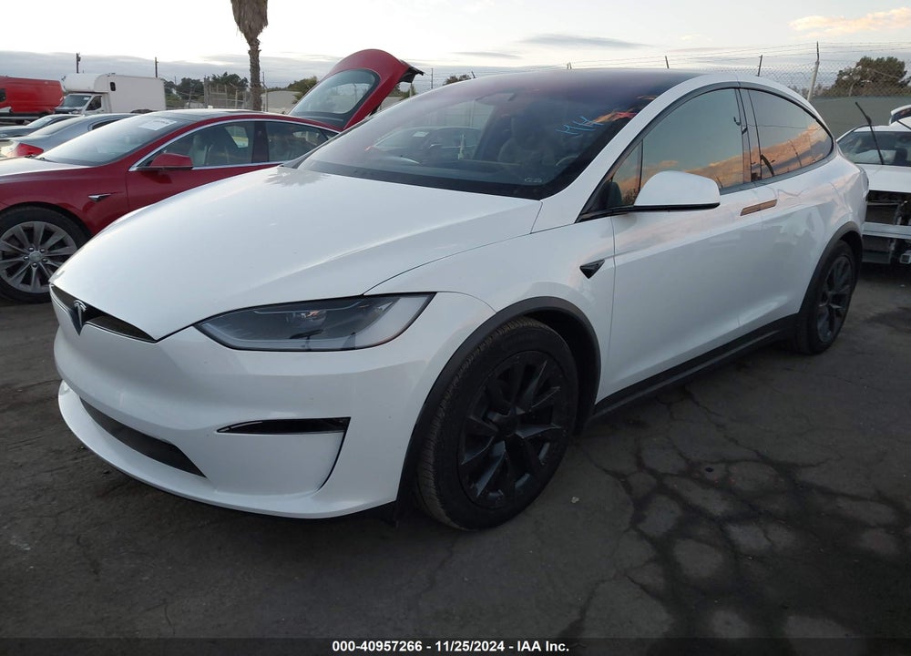 2023 TESLA MODEL X DUAL MOTOR ALL-WHEEL DRIVE/STANDARD RANGE VIN: 7SAXCAE56PF413152