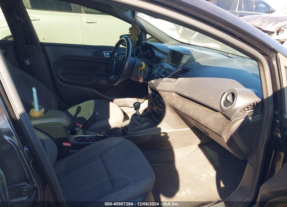 2015 FORD FIESTA VIN: 3FADP4GX2FM148136