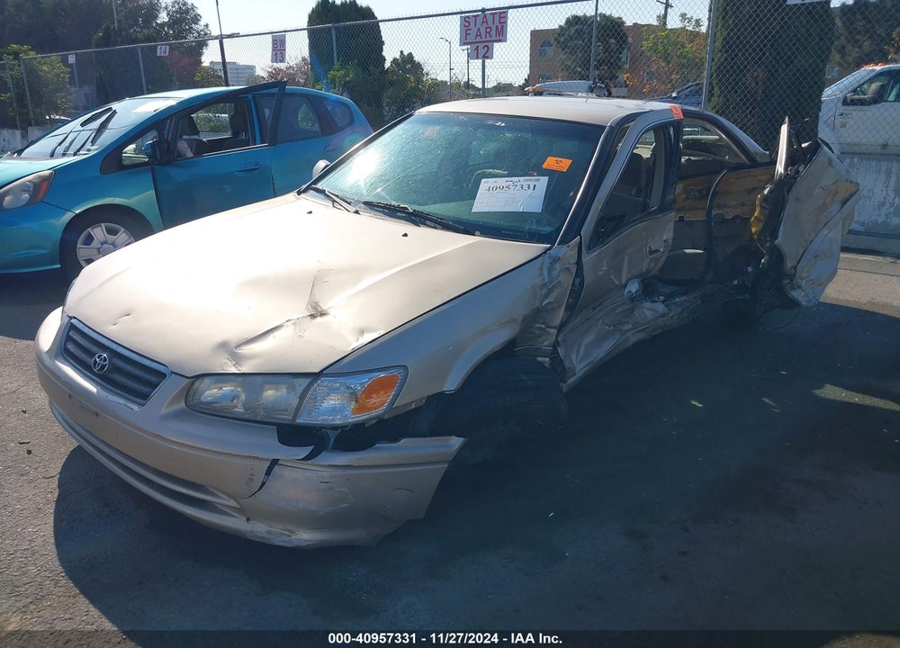 2000 TOYOTA CAMRY LE VIN: JT2BG22K3Y0522415