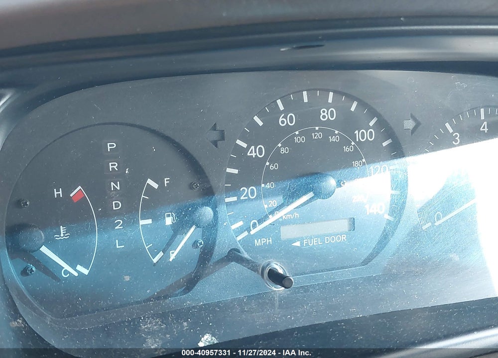 2000 TOYOTA CAMRY LE VIN: JT2BG22K3Y0522415