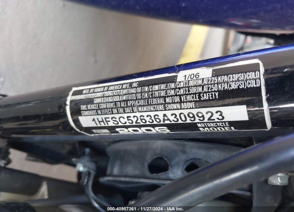 2006 HONDA VTX1300 R VIN: 1HFSC52636A309923
