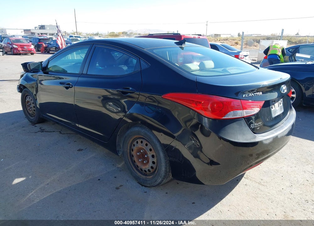 2013 HYUNDAI ELANTRA VIN: KMHDH4AE5DU551708