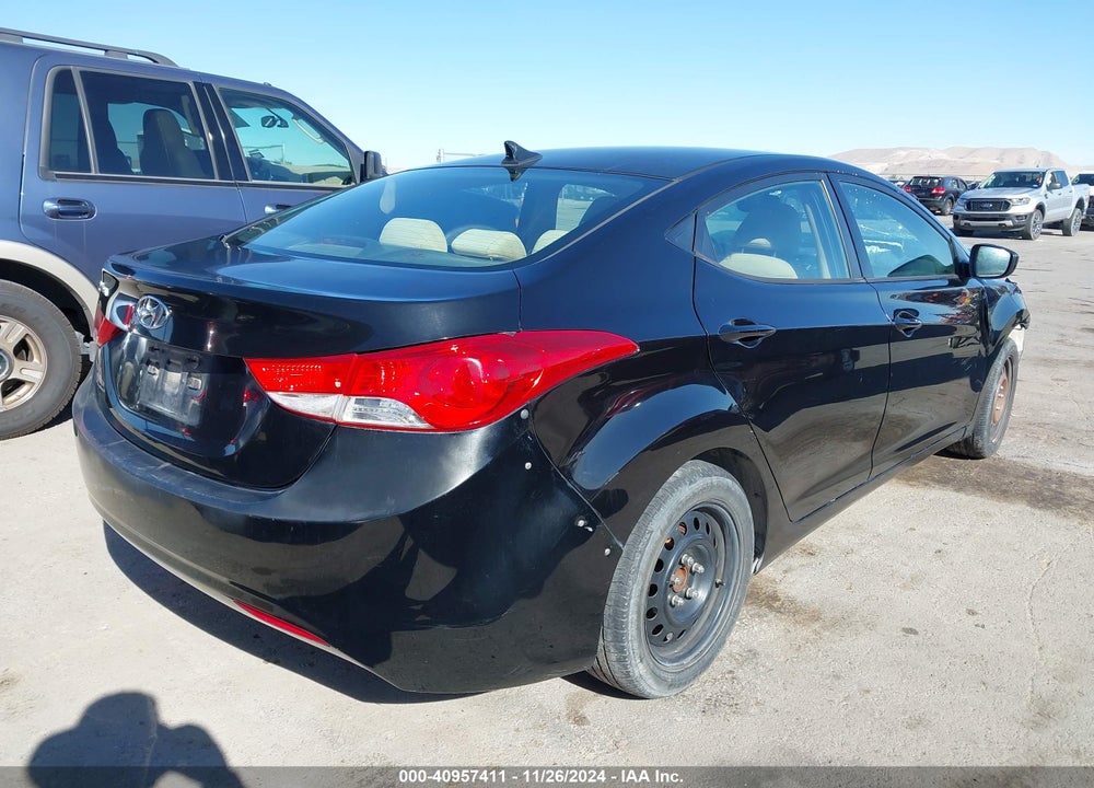 2013 HYUNDAI ELANTRA VIN: KMHDH4AE5DU551708