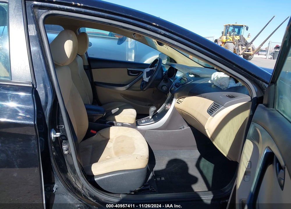 2013 HYUNDAI ELANTRA VIN: KMHDH4AE5DU551708