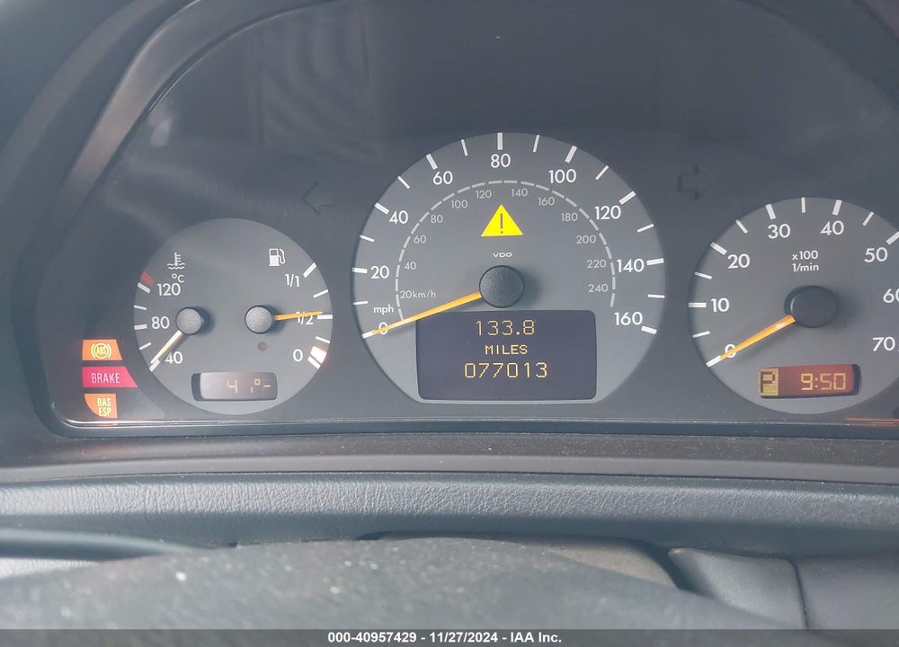 2000 MERCEDES-BENZ CLK 430 VIN: WDBLK70GXYT045212