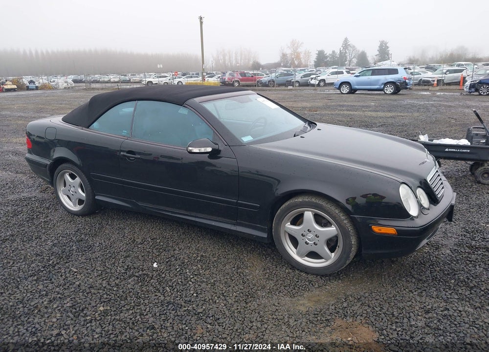 2000 MERCEDES-BENZ CLK 430 VIN: WDBLK70GXYT045212