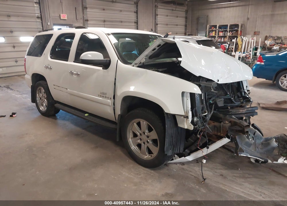 2007 CHEVROLET TAHOE LT VIN: 1GNFK13027J119654
