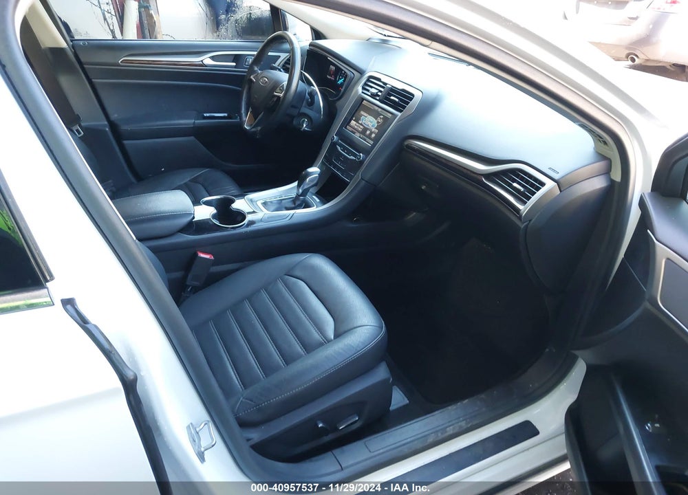 2014 FORD FUSION SE VIN: 3FA6P0HD2ER195321