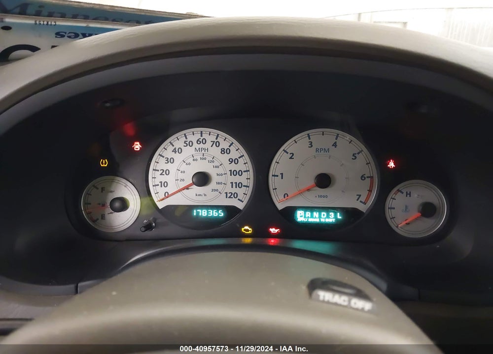 2005 CHRYSLER TOWN & COUNTRY TOURING VIN: 2C4GP54L15R517722