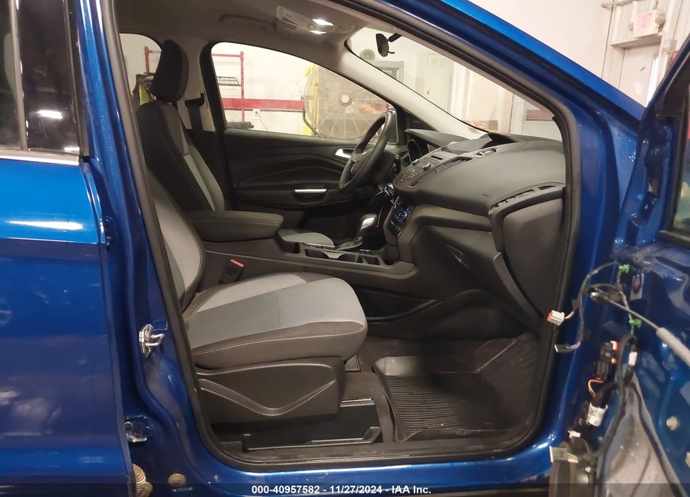 2018 FORD ESCAPE SE VIN: 1FMCU9GD5JUA85745