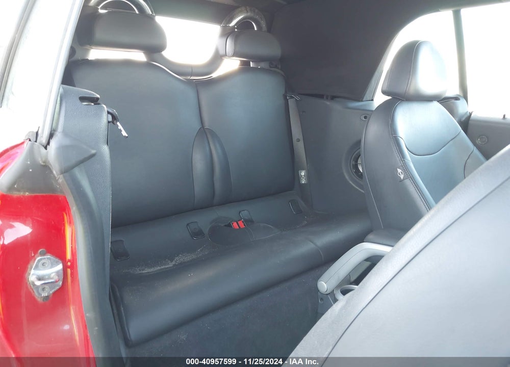 2007 MINI COOPER S VIN: WMWRH33517TJ44171