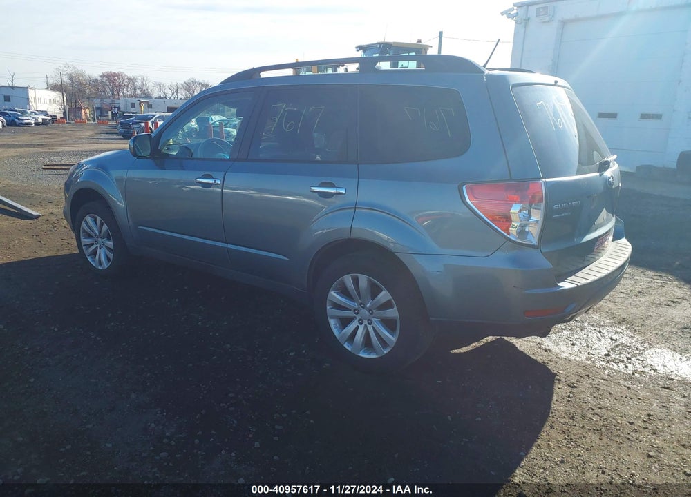 2013 SUBARU FORESTER 2.5X LIMITED VIN: JF2SHAEC8DH405249