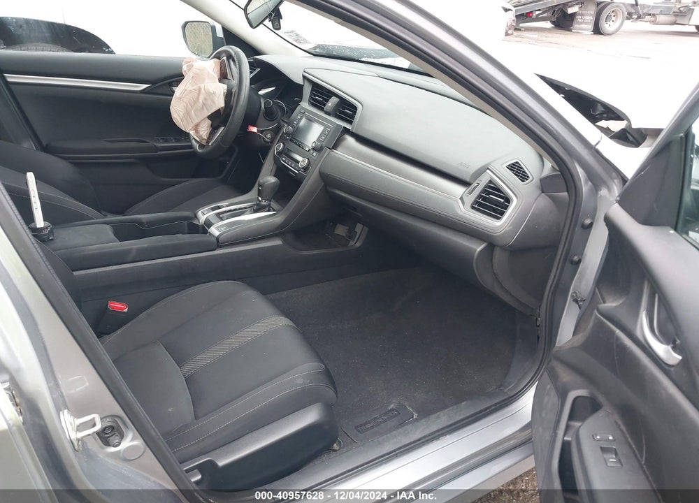 2018 HONDA CIVIC VIN: 19XFC2F66JE017242
