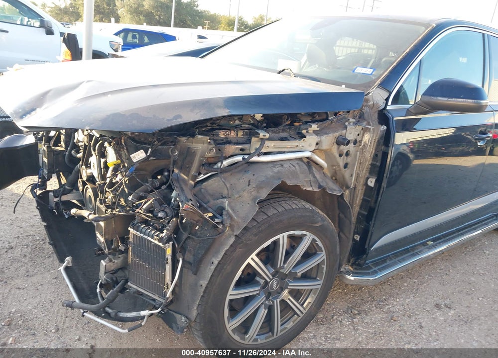 2017 AUDI Q7 3.0T PREMIUM VIN: WA1LAAF79HD018127