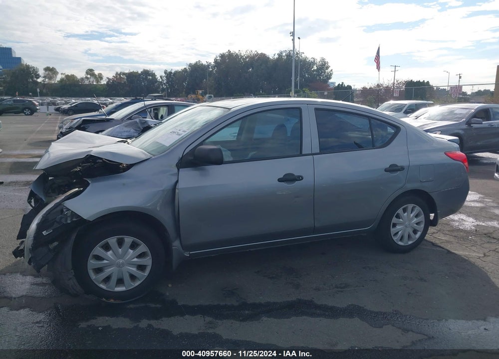 2014 NISSAN VERSA 1.6 S+ VIN: 3N1CN7AP0EL853739