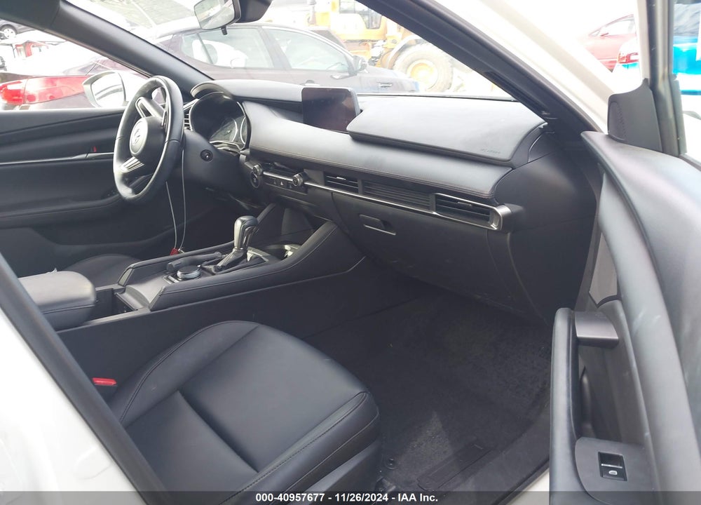2022 MAZDA 3 SELECT VIN: JM1BPAKL4N1518910