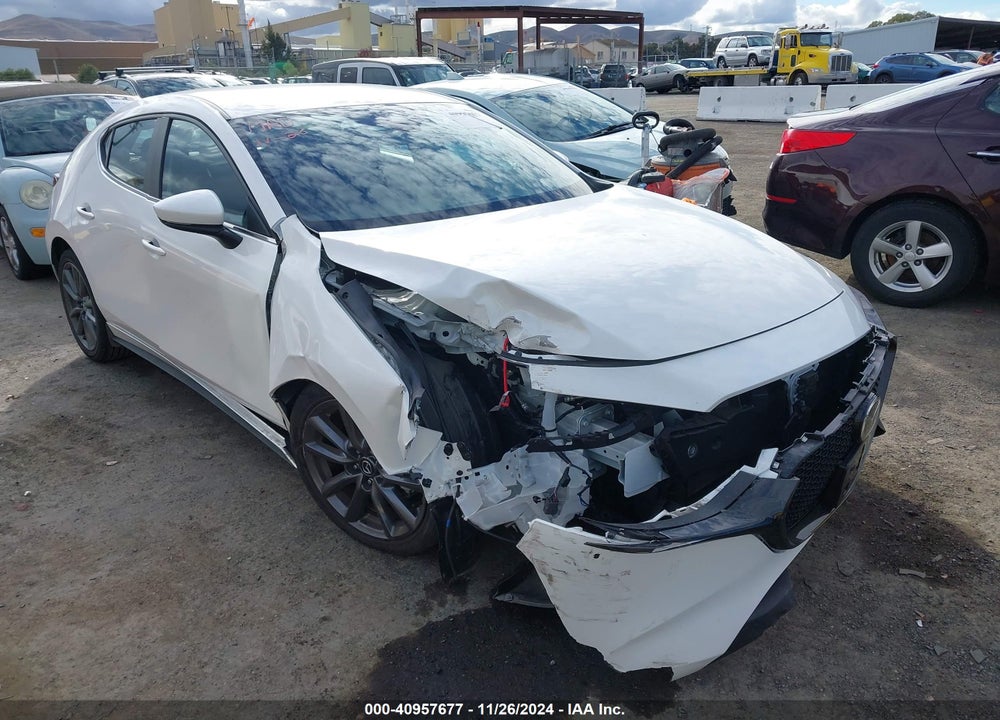 2022 MAZDA 3 SELECT VIN: JM1BPAKL4N1518910