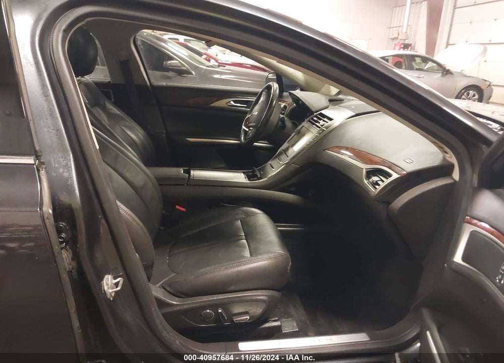 2014 LINCOLN MKZ HYBRID VIN: 3LN6L2LU0ER807360