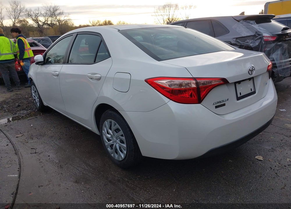 2017 TOYOTA COROLLA LE VIN: 5YFBURHE5HP690024