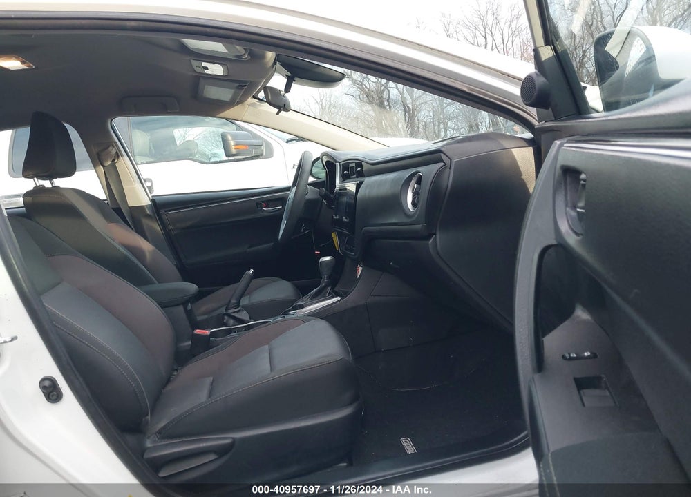 2017 TOYOTA COROLLA LE VIN: 5YFBURHE5HP690024