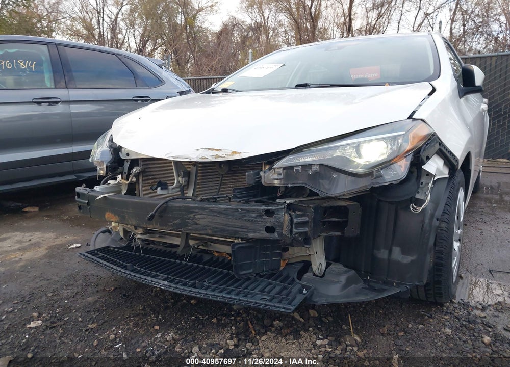 2017 TOYOTA COROLLA LE VIN: 5YFBURHE5HP690024