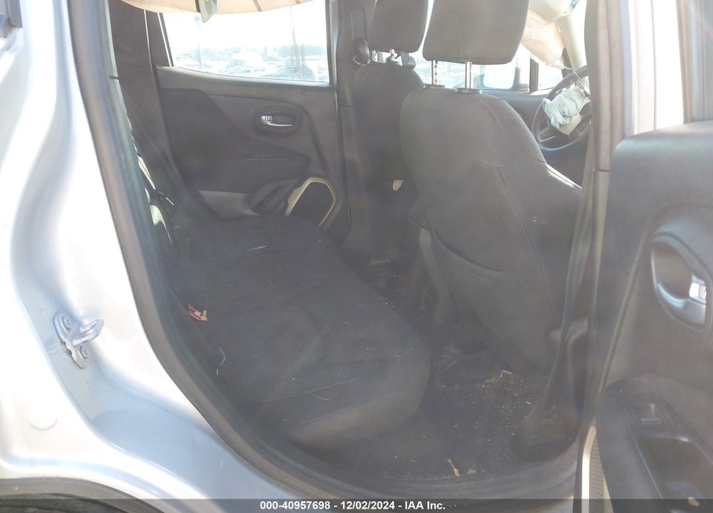 2017 JEEP RENEGADE LATITUDE 4X4 VIN: ZACCJBBB6HPF37532