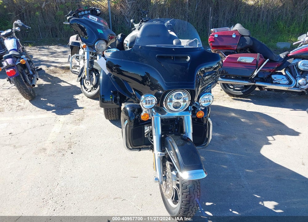 2023 HARLEY-DAVIDSON FLHTCUTG VIN: 1HD1MAF15PB852842