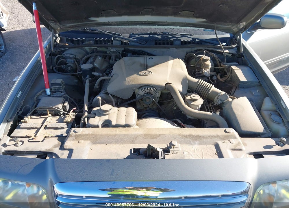 2001 FORD CROWN VICTORIA LX VIN: 2FAFP74W11X134778