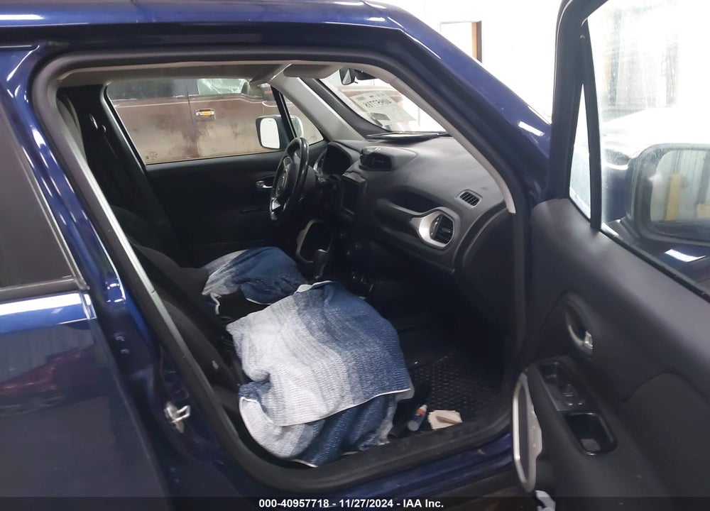 2018 JEEP RENEGADE LATITUDE 4X4 VIN: ZACCJBBB8JPH98599