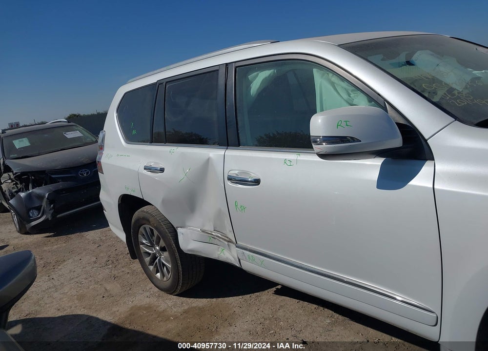 2018 LEXUS GX 460 LUXURY VIN: JTJJM7FX9J5201497