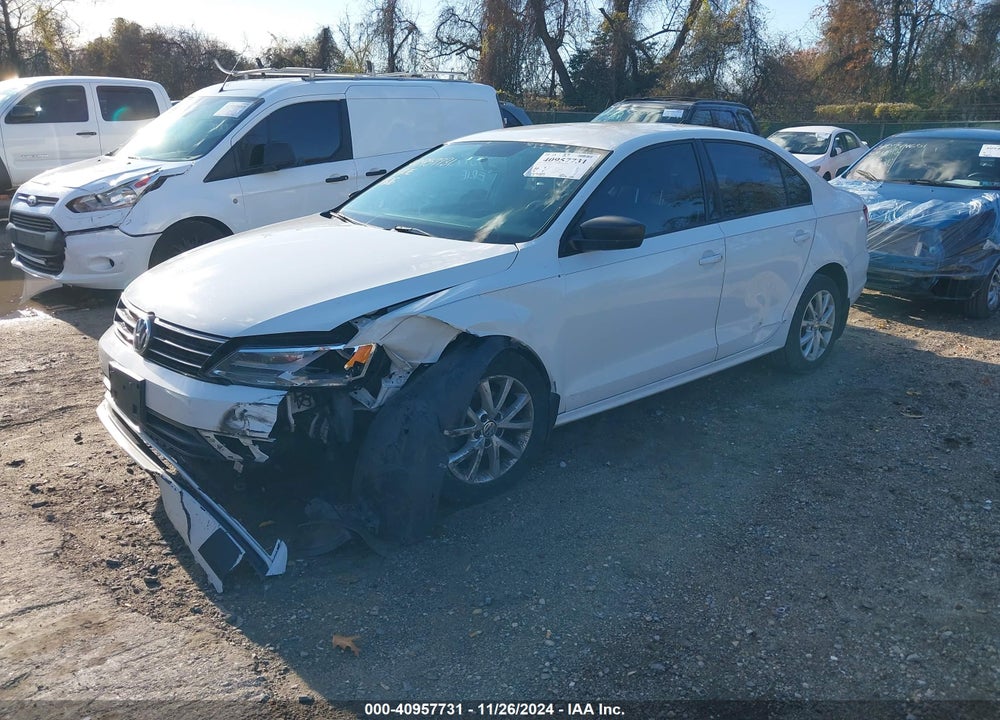 2015 VOLKSWAGEN JETTA 1.8T SE VIN: 3VWD17AJ4FM352449
