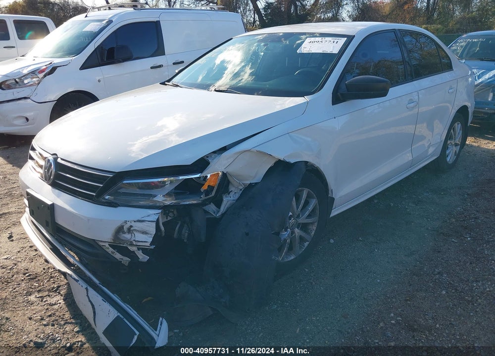 2015 VOLKSWAGEN JETTA 1.8T SE VIN: 3VWD17AJ4FM352449